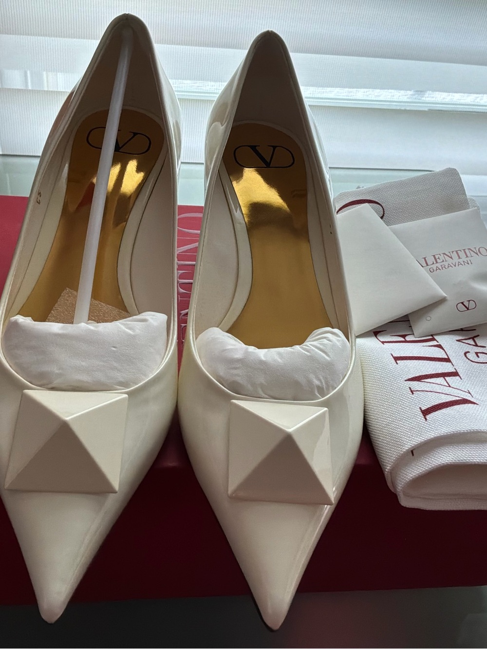 Valentino White Patent Leather Pointed Toe Pumps with Pyramid Stud
